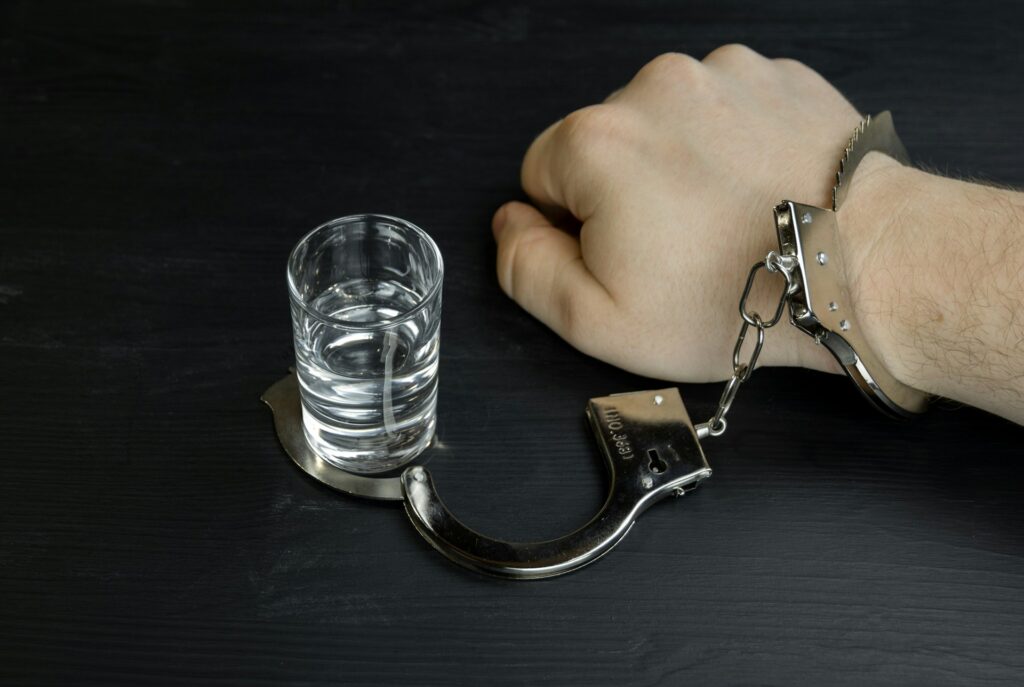 Physician-led outpatient alcohol treatment in Bonita Springs and Fort Myers. Vivitrol, naltrexone and Antabuse. No 30-day stay. Same-day appointments.